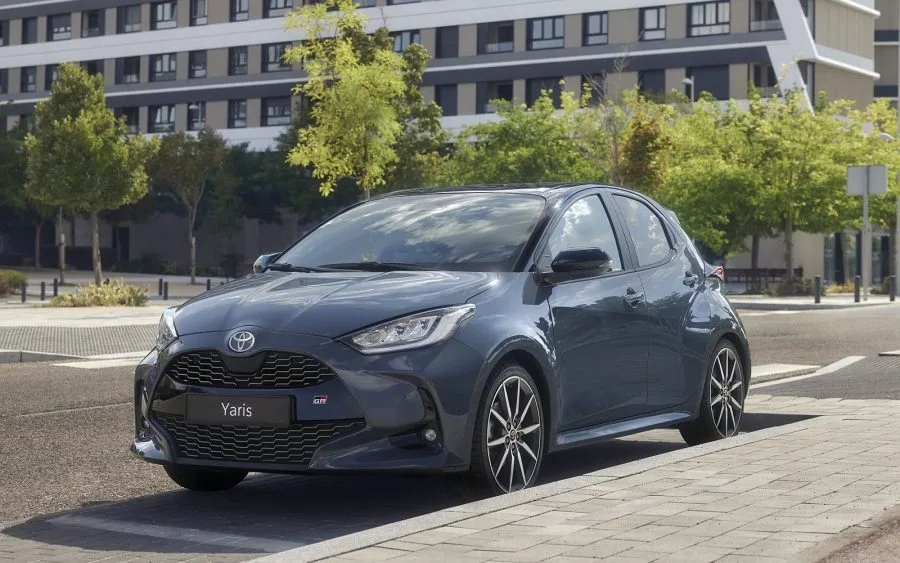 Toyota Yaris Premium Nano (2024-2025)