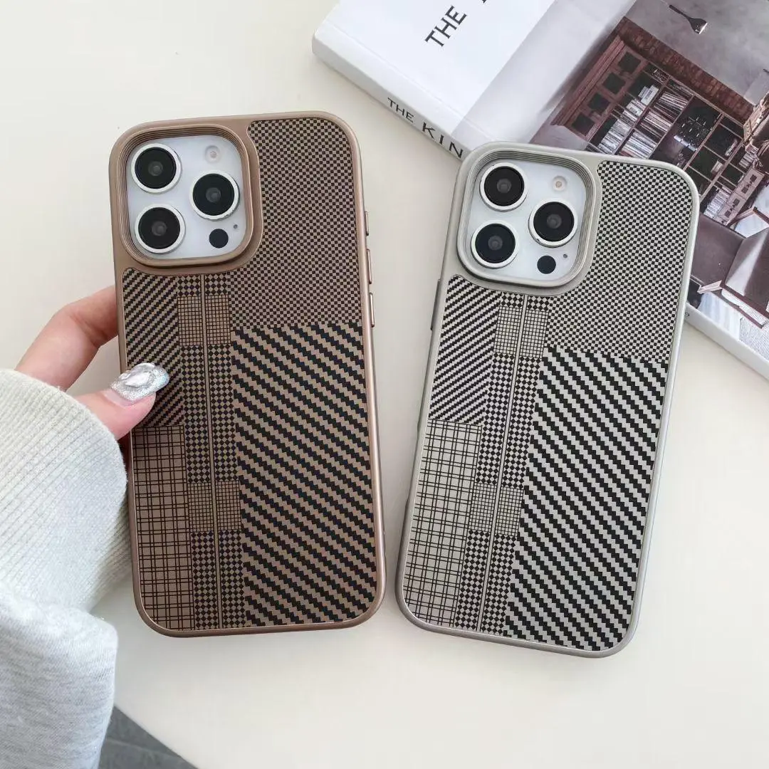 iPhone 16 Pro Uyumlu Geometrik Desenli Koruma Kılıfı
