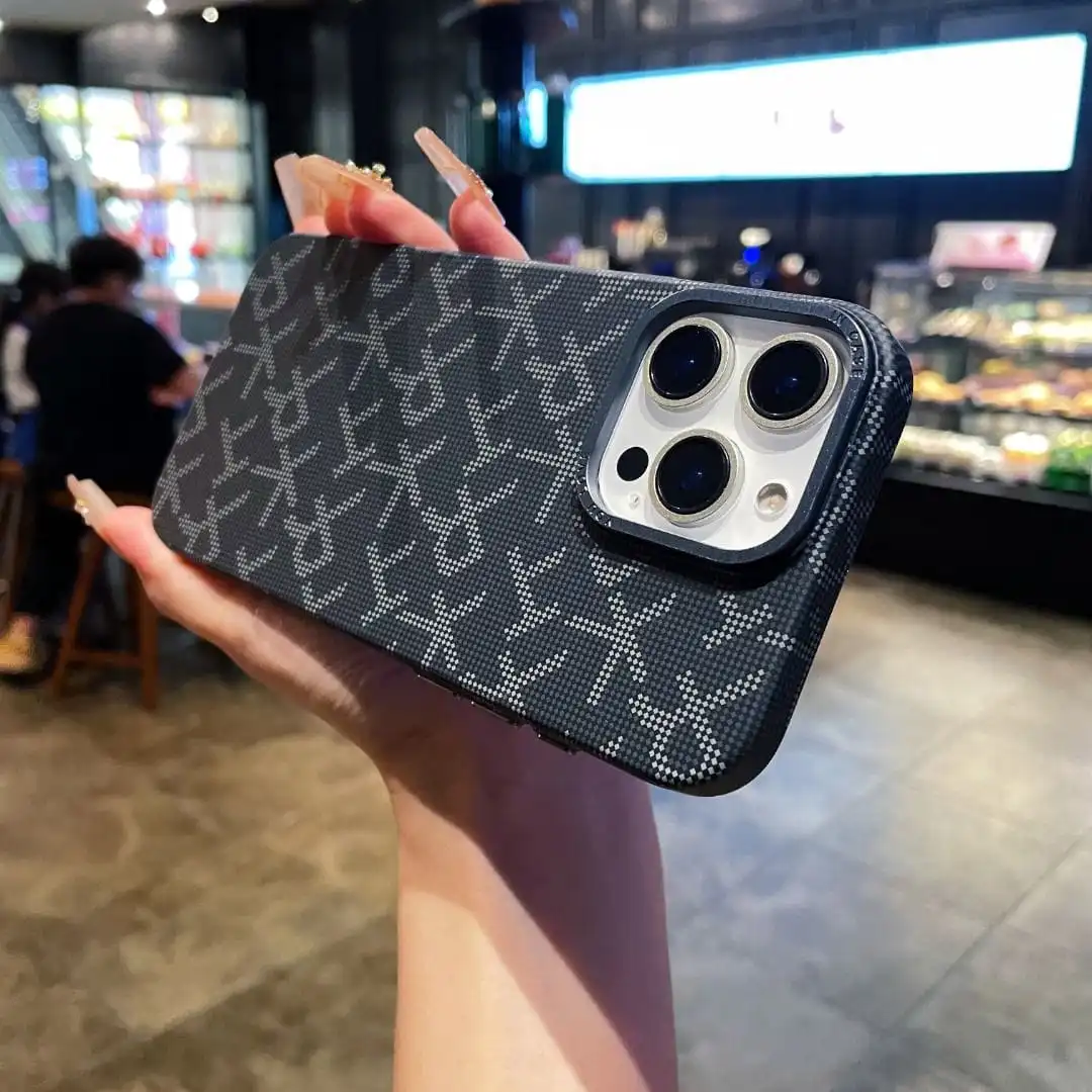 iPhone 16 Pro Üstün Koruma ve Şıklık Bir Arada