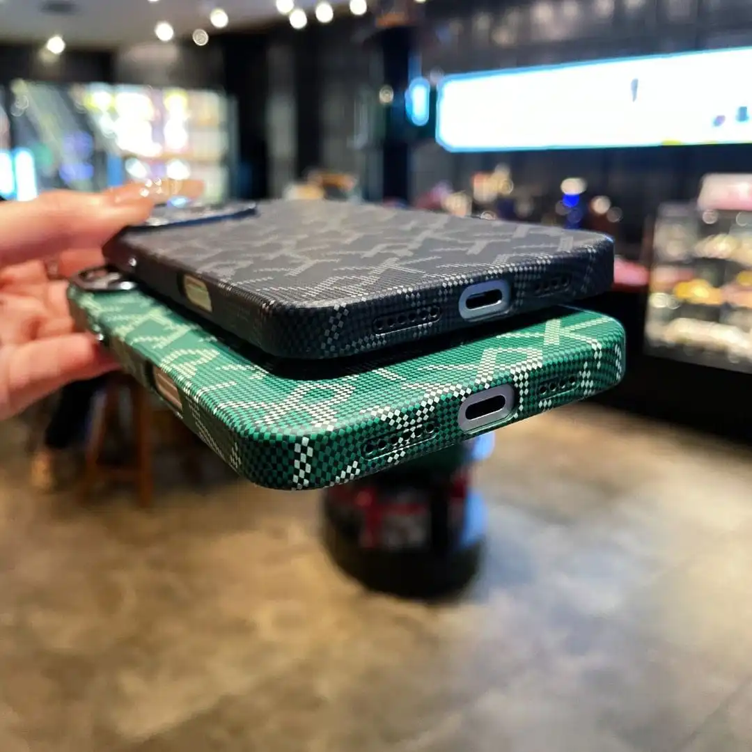 iPhone 16 Pro Üstün Koruma ve Şıklık Bir Arada