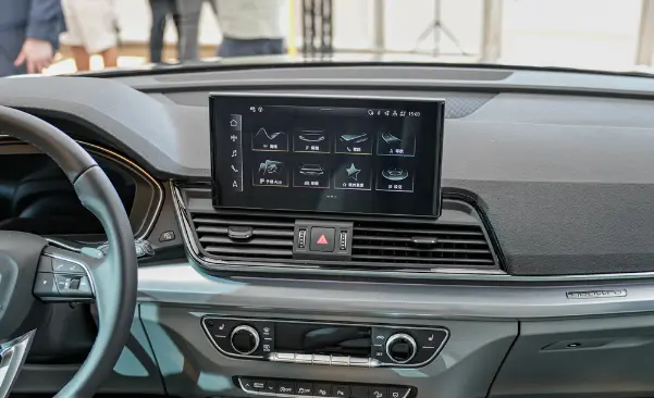 Audi Q5 Multimedya Ekran Koruyucu